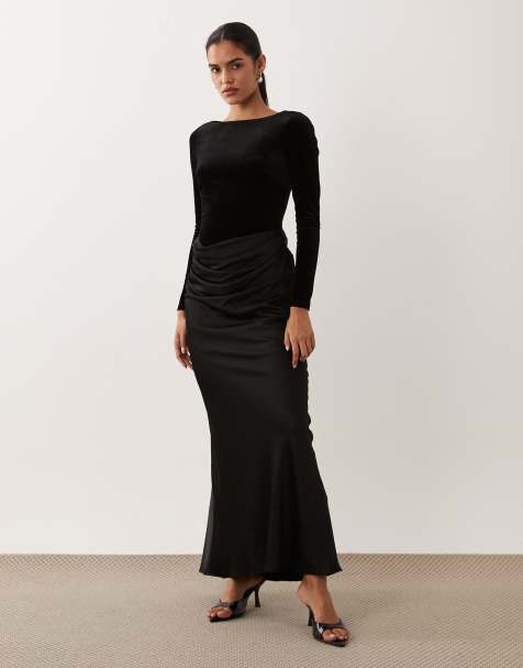 Forever New vestito maxi in velluto con scollo a barchetta e vita in satin drappeggiata nero - view 1