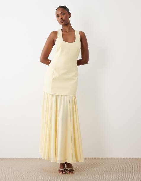Forever New – Zweilagiges Maxikleid in Gelb mit U-Ausschnitt und tiefem Saum - view 1