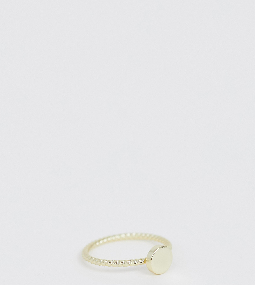 Forgyldt ring, twisted og med dekorativ cirkel i sterlingsølv fra Kingsley Ryan-Guld
