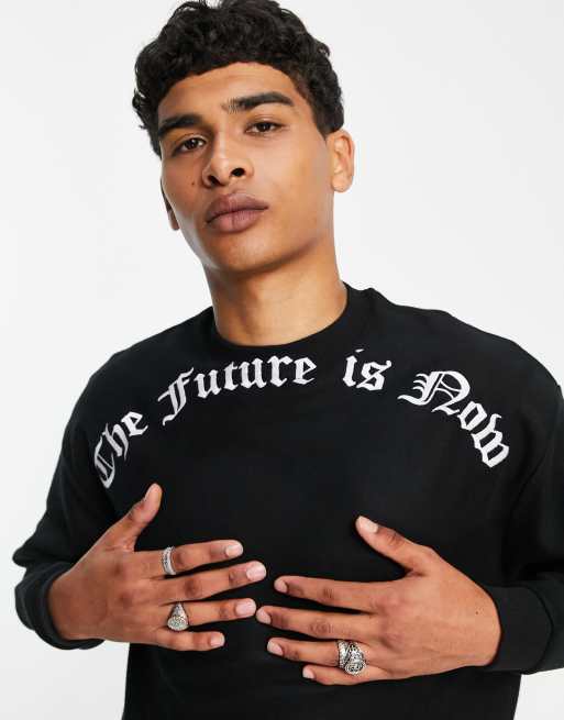 Forro polar negro extragrande con cuello redondo y estampado de texto estilo gótico de ASOS Dark Future