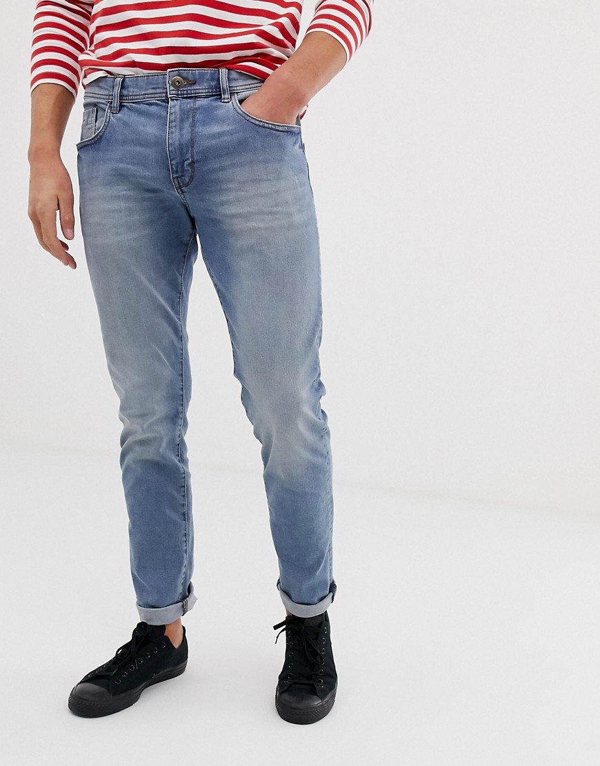 Forvaskede mellemblå jeans med smal pasform fra Esprit