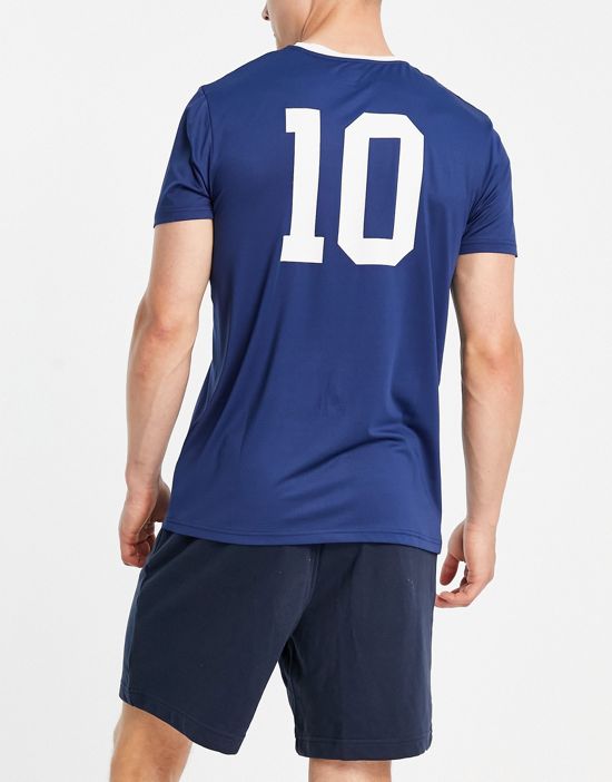https://images.asos-media.com/products/france-football-supporters-t-shirt-in-blue/202212065-2?$n_550w$&wid=550&fit=constrain