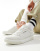 Thumbnail 1 van 5
