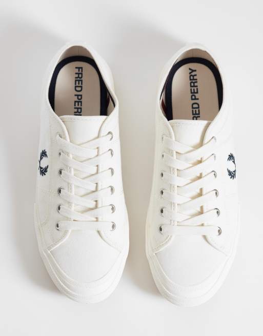 Fred Perry B708 Tennis vintage logo canvas trainers in white, 2 of 5