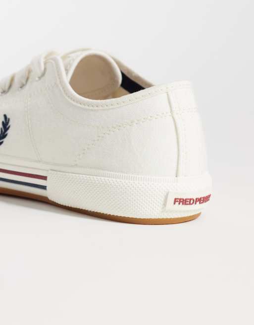 Fred Perry B708 Tennis vintage logo canvas trainers in white, 5 of 5