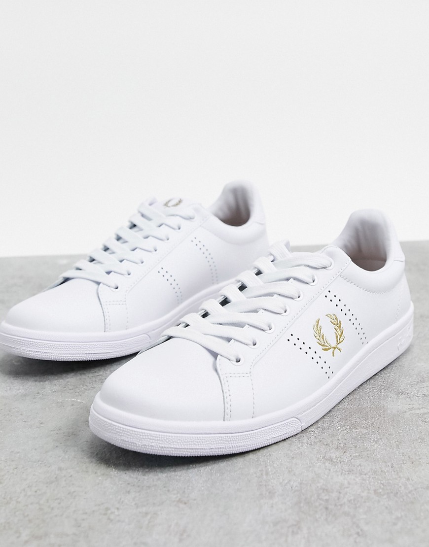FRED PERRY B721 GOLD DETAIL LEATHER TRAINERS IN WHITE,B8321 134