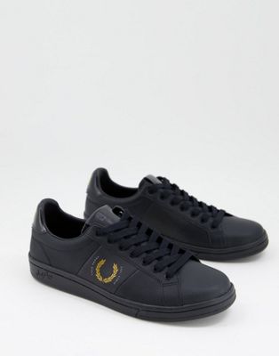 Fred Perry B721 leather circle branded logo trainers in black