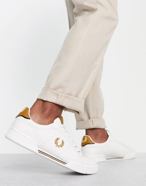 Fred Perry – B722 Krämfärgade träningsskor i läder