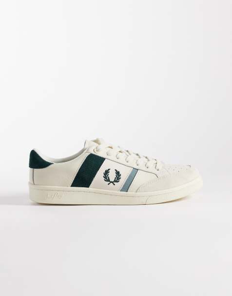 Fred Perry - B725 - Ecrufarvede sneakers i ruskindslæder med striber og logo - view 1