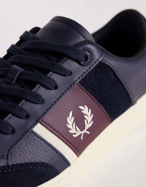 Fred Perry – B725 – Sneaker aus Wildleder in Marineblau mit Streifen und Logo, 3 von 5