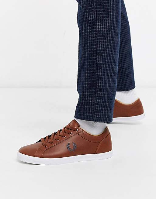 vliegtuigen Tomaat Subsidie Fred Perry Baseline leather trainers in tan | ASOS