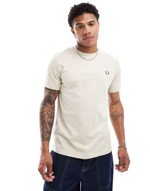 Fred Perry – Beżowy T-shirt z haftowanym logo, 3 z 4