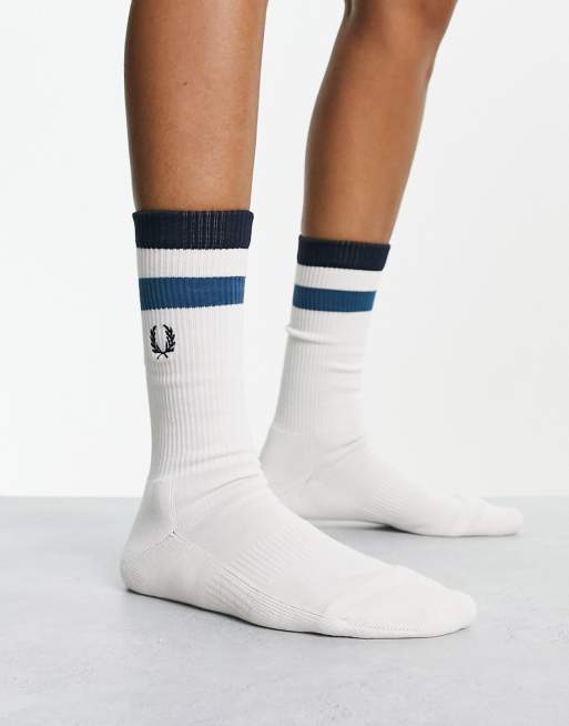 Fred Perry – Białe skarpetki w paski