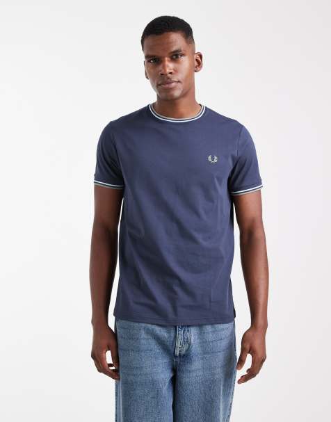 Fred Perry – Blaues T-Shirt mit zwei Zierstreifen - view 1