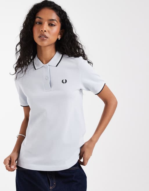 Fred Perry – Blekblå pikétröja med två svarta och vita kantränder, 2 av 4