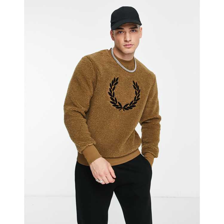 Fred Perry borg fleece logo sweat in stone | ASOS