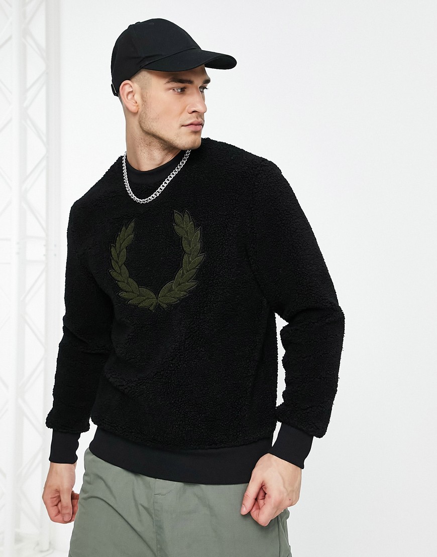 Fred Perry borg fleeve logo sweat in black