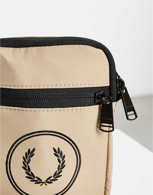 Fred Perry Borsello color pietra