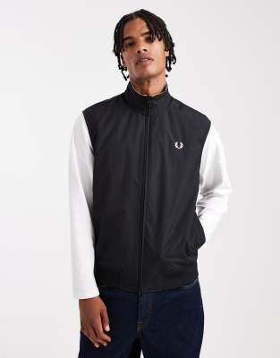 Fred Perry Brentham Vest In Black