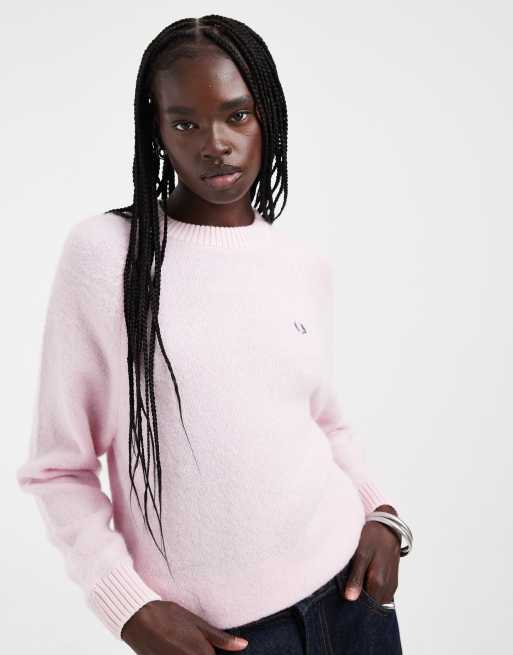 Fred Perry brushed crew neck knitted jumper in baby pink, 3 of 4
