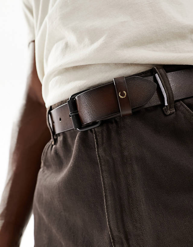 Fred Perry - burnished leather belt in brown