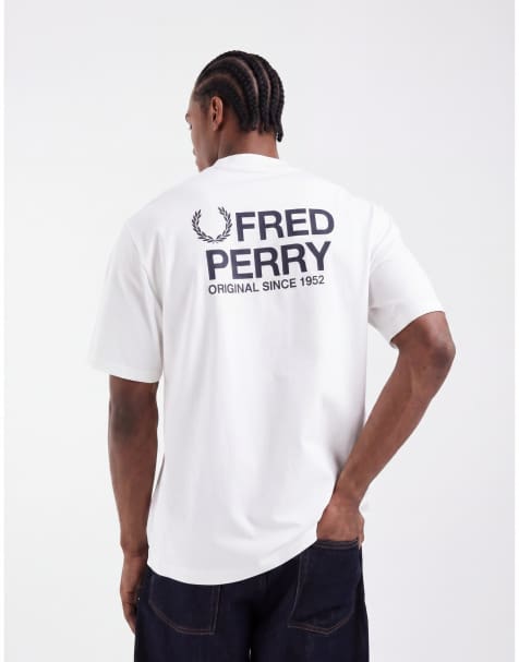 Fred Perry - Camiseta blanca con estampado gráfico del logo y texto en la espalda - view 1