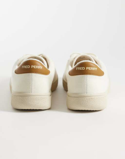 Fred Perry – Canvas-Tennisschuhe in Ecru und dunklem Kamelbraun, 2 von 5