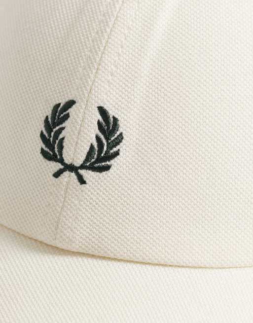 Fred Perry - Cappellino classico in piqué écru con logo, 2 di 3