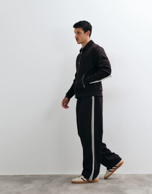 Fred Perry - chaqueta de chándal coordinada con cinta de red de tenis en marrón oscuro, 3 de 5