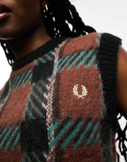 Fred Perry check knitted vest in maroon