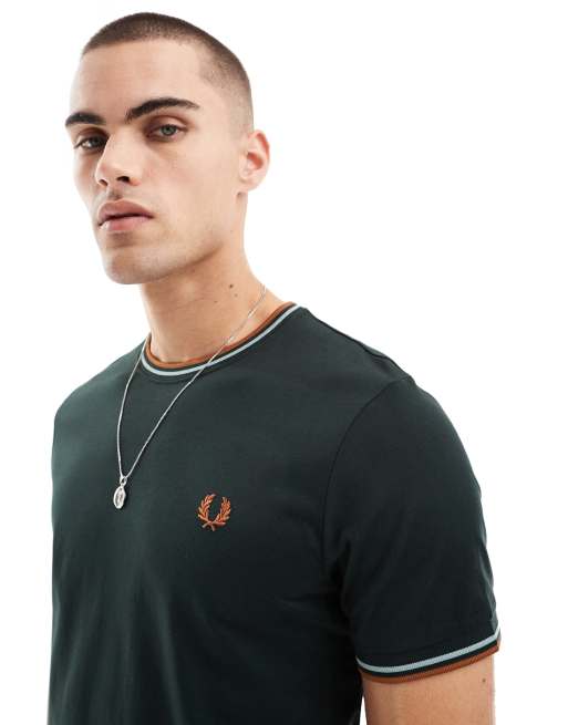 Fred Perry – Ciemnozielony T-shirt z podwójną lamówką