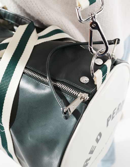 Fred Perry classic barrel bag in dark green and off white, 3 of 4