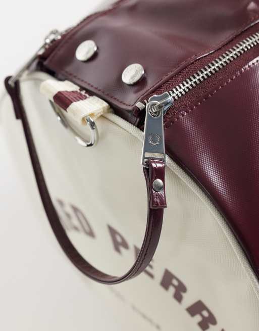 Fred Perry classic logo barrel bag in oxblood red, 3 of 4