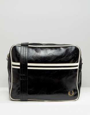 Fred Perry Classic Messenger Bag in Black