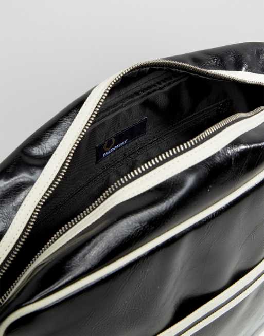 Fred Perry Classic Messenger Bag in Black, 4 of 4
