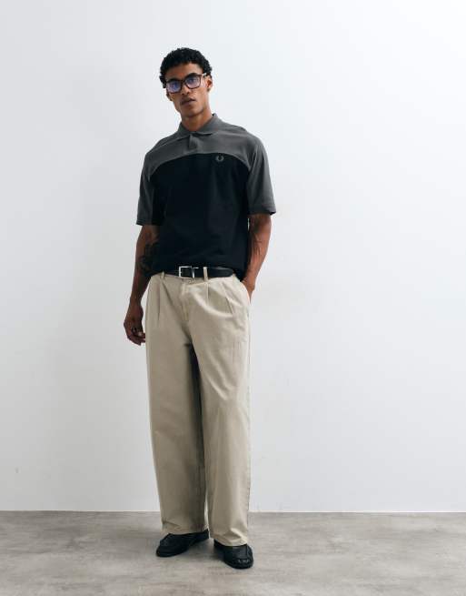 Fred Perry colour block poloshirt in zwart en kaki, 2 van 5