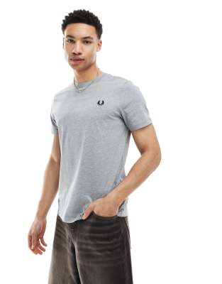 crew neck t-shirt in gray