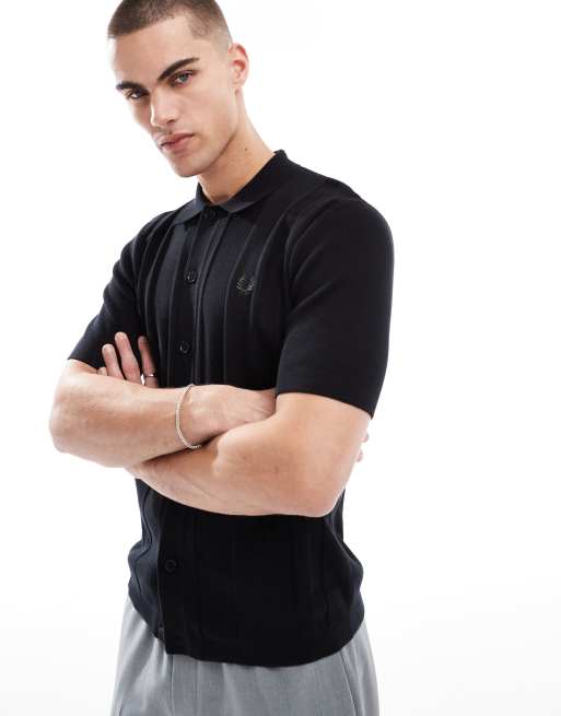 Fred Perry – Czarna dzianinowa koszula z krótkim rękawem zapinana na guziki