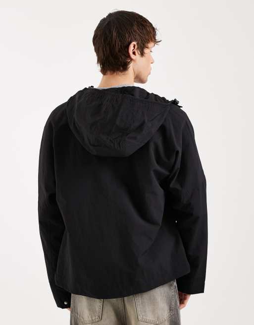 Fred Perry – Czarna krótka parka z kapturem z materiału ripstop z logo, 3 z 5