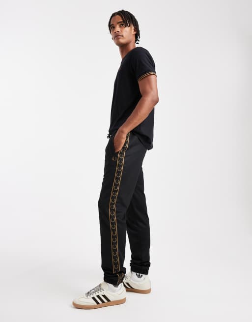 Fred Perry – Czarne joggersy z ozdobną taśmą, 3 z 5