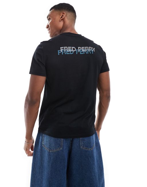 Fred Perry – Czarny T-shirt z nadrukiem logo na plecach