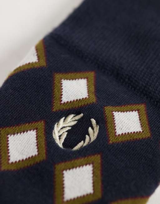 Fred Perry diamond jacquard logo socks in navy, 2 of 3