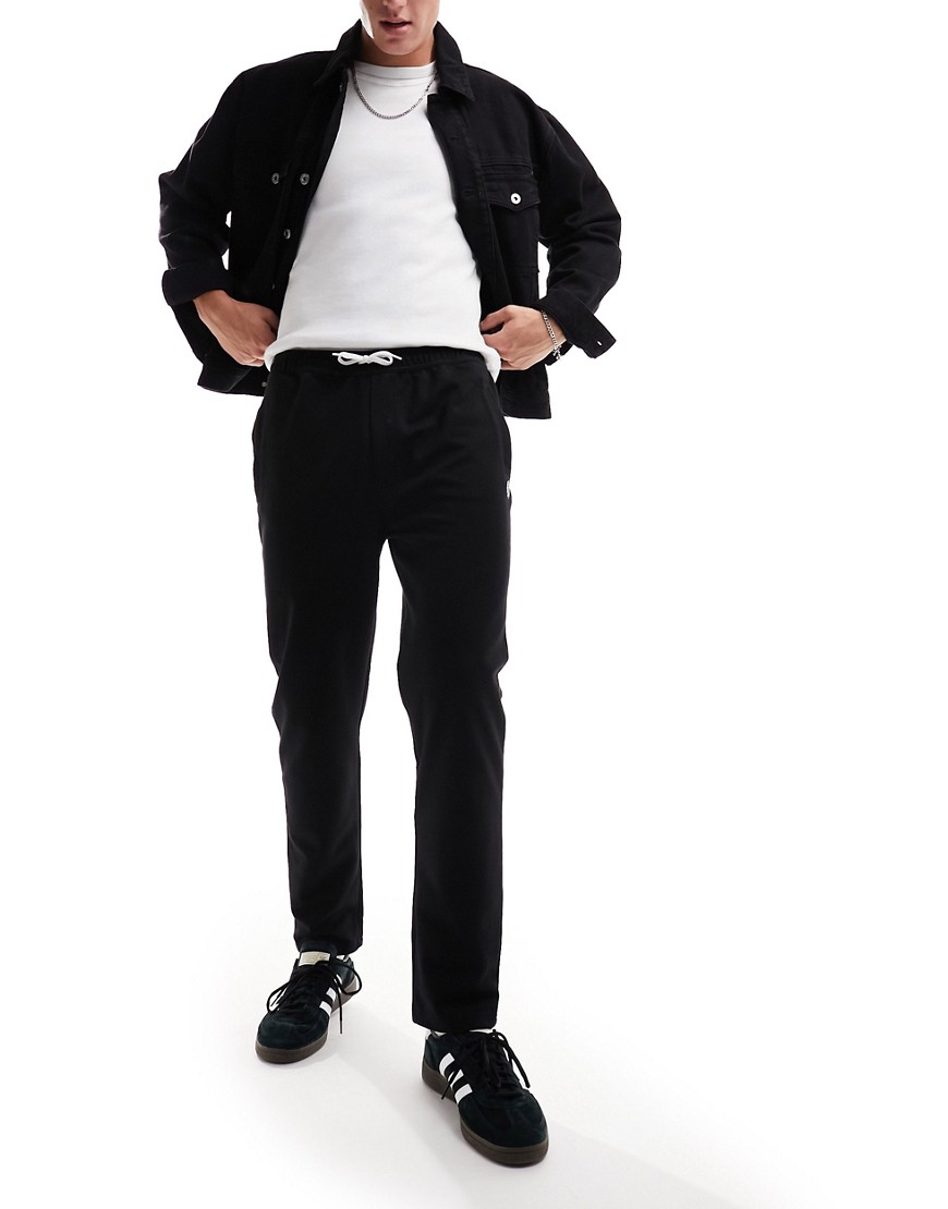 Fred Perry Drawstring Tapered Pants In Black