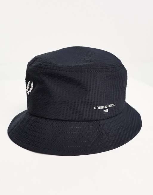 Fred Perry dual brnded seersucker bucket hat in navy | ASOS