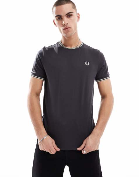 Fred Perry – Dunkelgraues T-Shirt mit zwei Zierstreifen - view 1