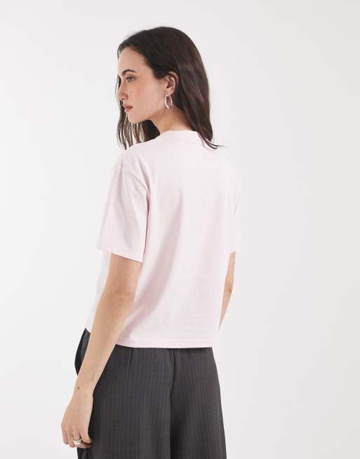 Fred Perry embroidered logo t-shirt in baby pink , 4 of 4