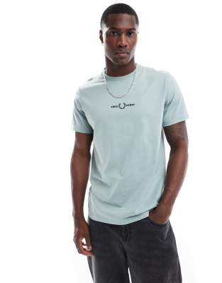 embroidered T-shirt in light blue