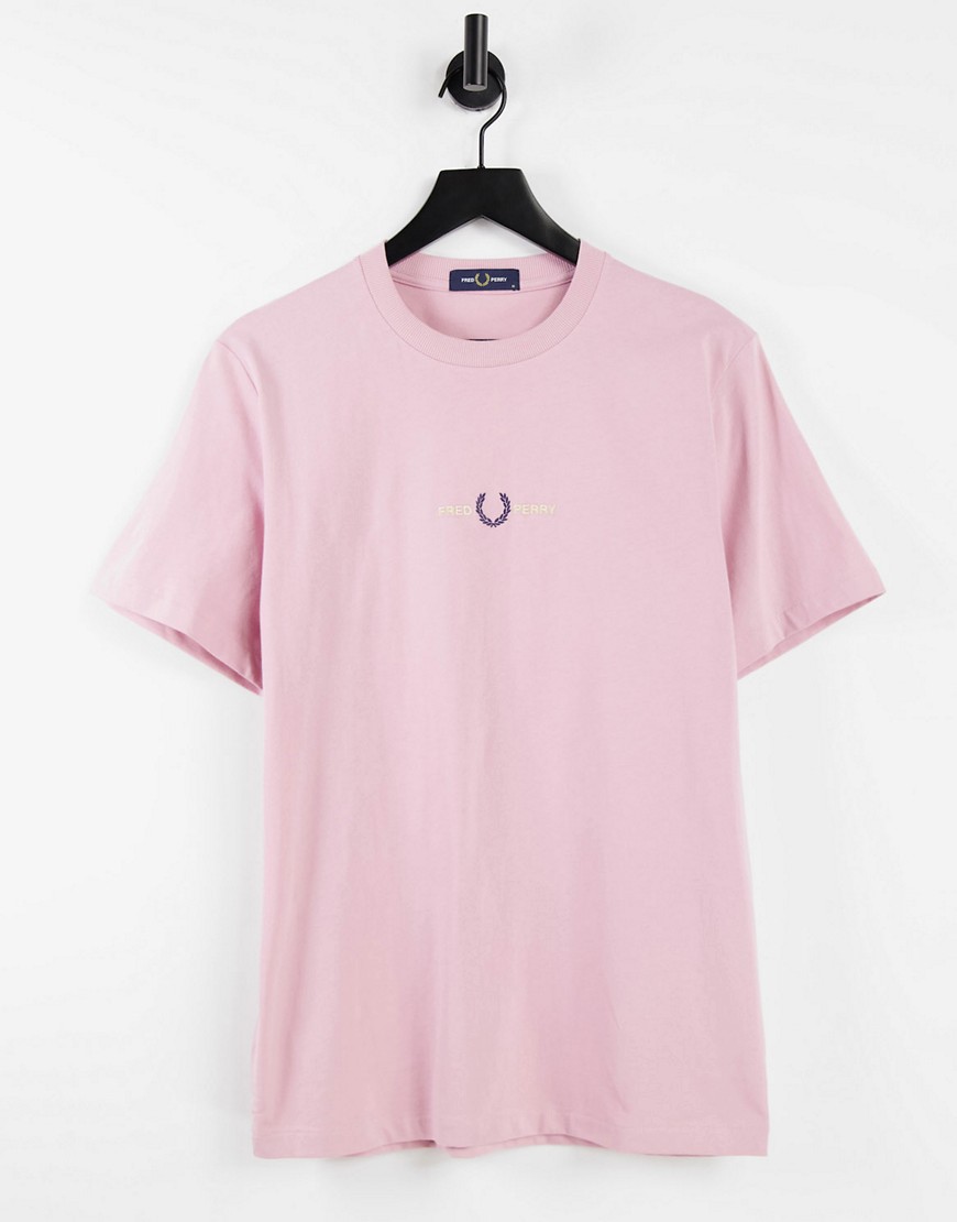 Fred Perry embroidered t-shirt in lt. pink