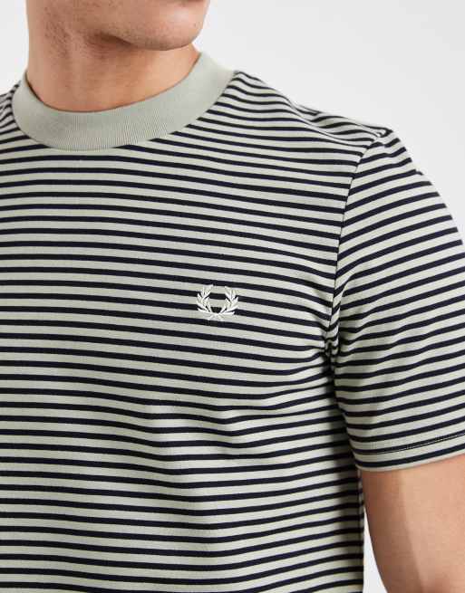 Fred Perry - Fijn gestreept T-shirt van zware stof met logo in groen, 5 van 5