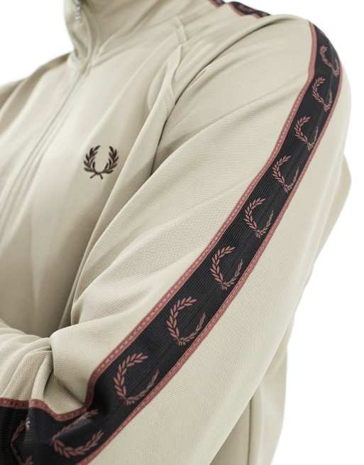 Fred Perry - Giacca sportiva beige con fettuccia a contrasto in coordinato, 3 di 4